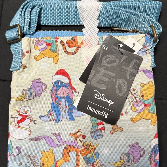 ⬇️sale⬇️ Loungefly Winnie the Pooh and Friends Crossbody Bag- Christmas … - Picture 8 of 9